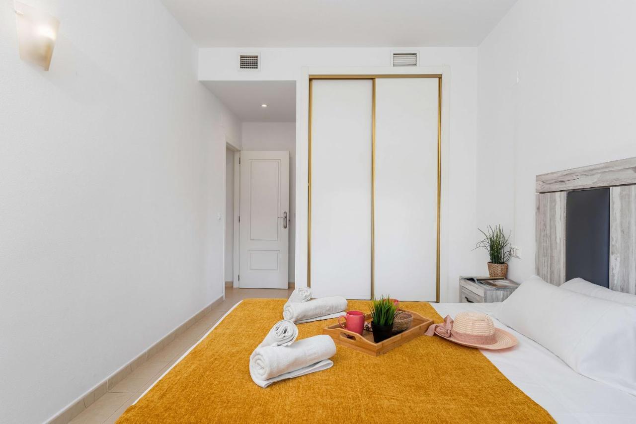 Apartment Happy - Plusholidays กัลเป ภายนอก รูปภาพ