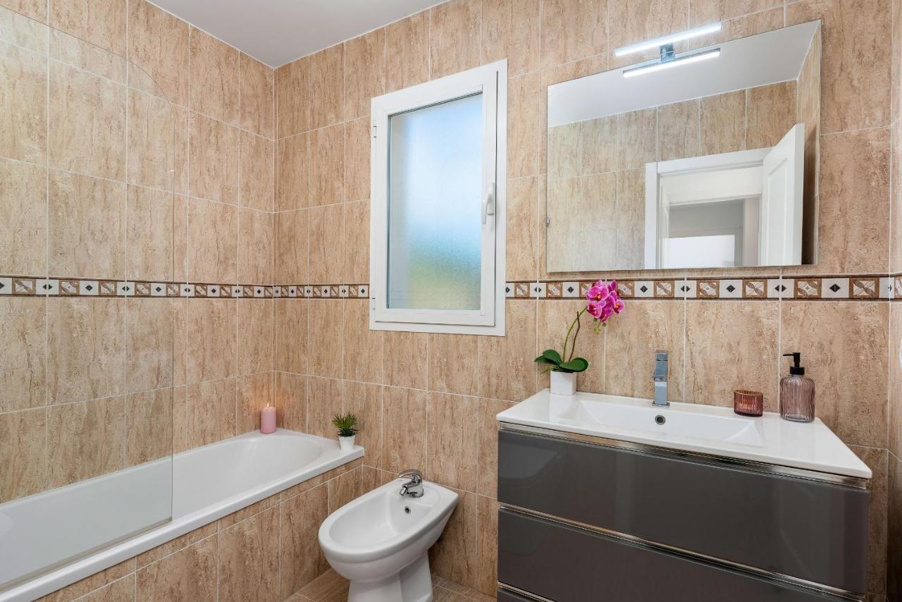 Apartment Happy - Plusholidays กัลเป ภายนอก รูปภาพ